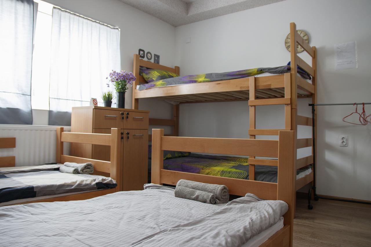 סובוטיקה Guesthouse Night&Day מראה חיצוני תמונה