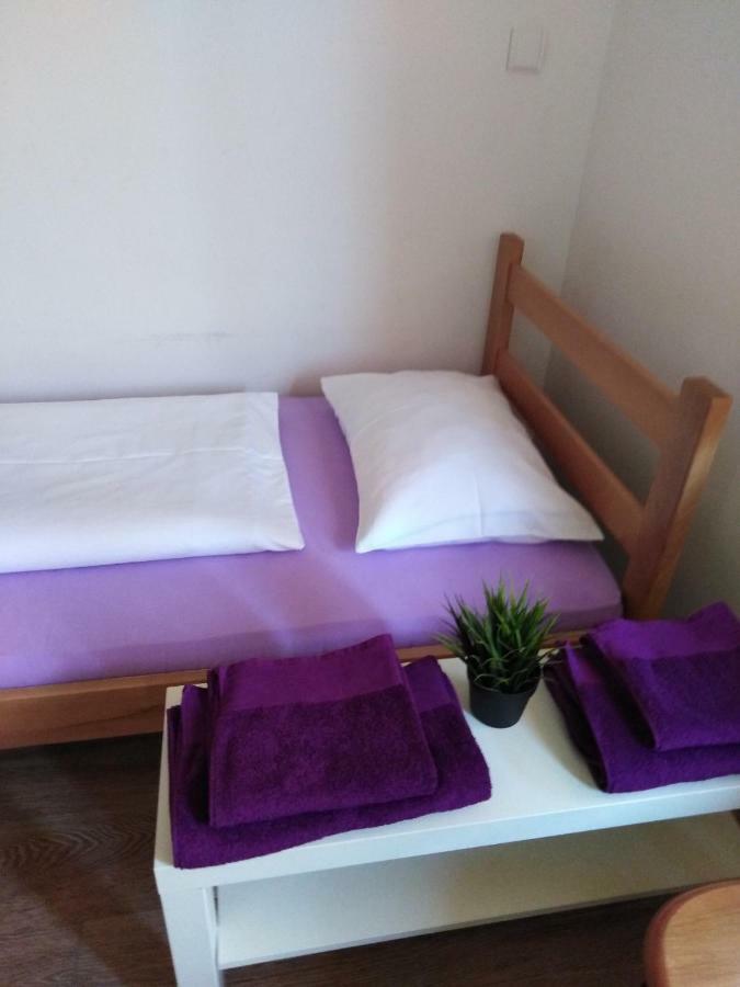 סובוטיקה Guesthouse Night&Day מראה חיצוני תמונה