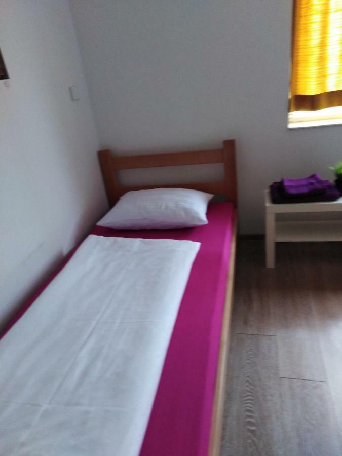 סובוטיקה Guesthouse Night&Day מראה חיצוני תמונה