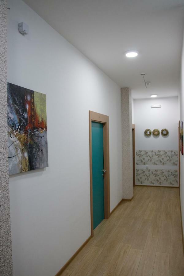 סובוטיקה Guesthouse Night&Day מראה חיצוני תמונה